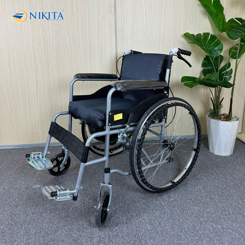 Xe lăn có bô vệ sinh Nikita S213-3+D